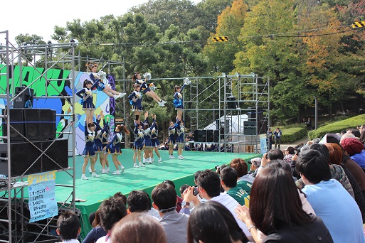 �����X�e�[�W�Q