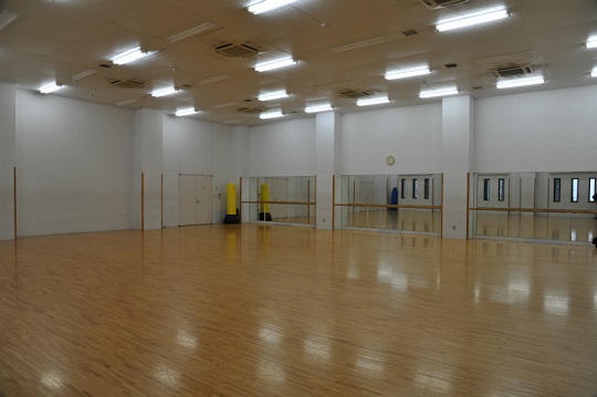 ������K���P